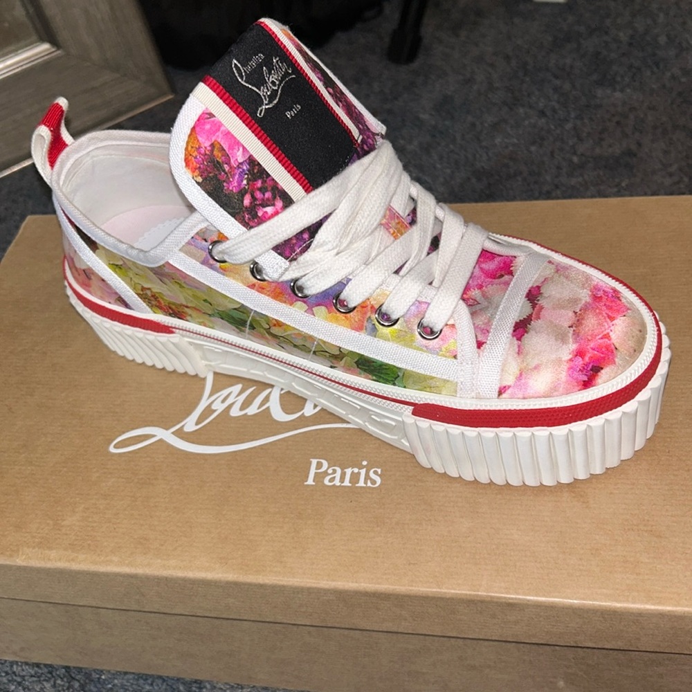 Christian Louboutin 🔥🔥🔥🔥
